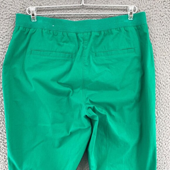 Chicos Pants 0.5 US 6 Green Fitigues Capris Stretch Straight Leg Pockets Casual - Picture 4 of 13